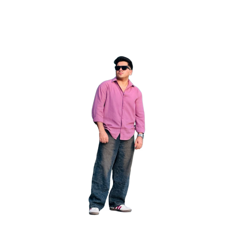 GRAPHIC DESIGNER